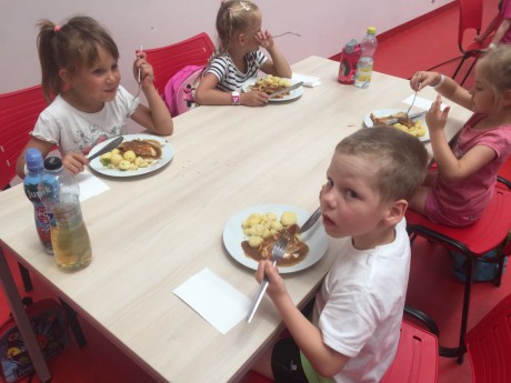 65566248_328733151408868_3101272601700335616_n