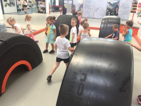 65576317_409534649773344_5986674421912305664_n