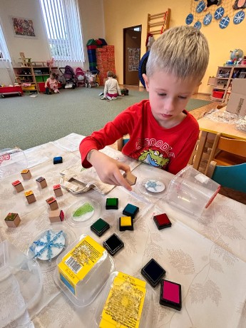 6b774851-f09a-443b-9665-d9537fd33271