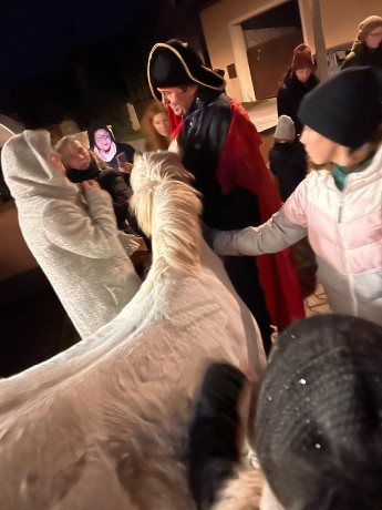 10e7c8c9-b2b1-4e53-ad16-35cf6ce27283