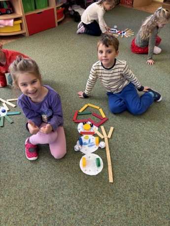 163ffb32-1935-442e-89c9-a8eab3670935