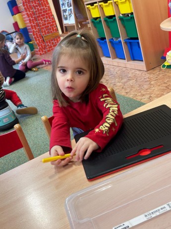 215a909d-665e-4143-ba7c-50190a865d6c