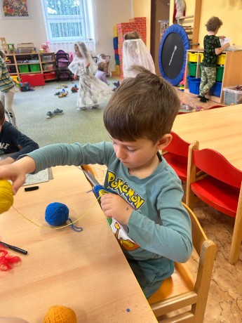 2b925070-8961-4d98-8d21-f003febd2c8e