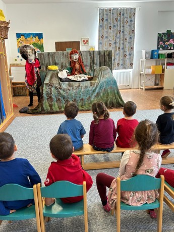 064e5a49-fa1a-49ef-ac80-f7519e4b8fcf