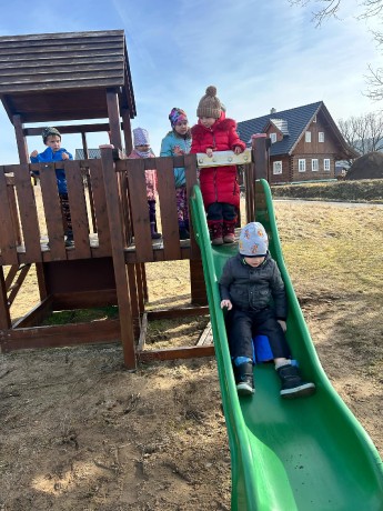 c605b569-0f74-4d8e-b313-e1accb3491e6