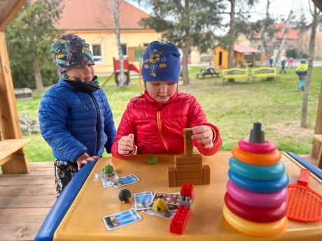 64963a99-6f70-43c2-83b3-1ed48de38bc1