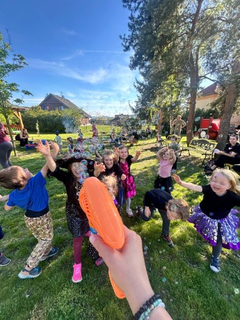 e81f0cb7-9e10-4711-ac51-51dd0e16a050