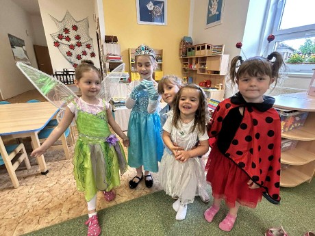 17ab5c06-ab61-4c5c-ba3e-5de9d70d9f29