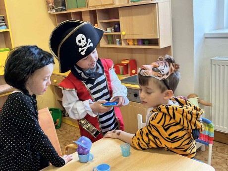 84820bdf-b5f3-4064-8f42-40ba1f34c41a