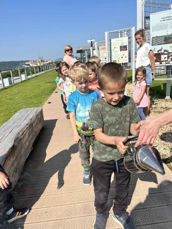 a7ef67db-f47d-42c4-8599-ac7db1772218