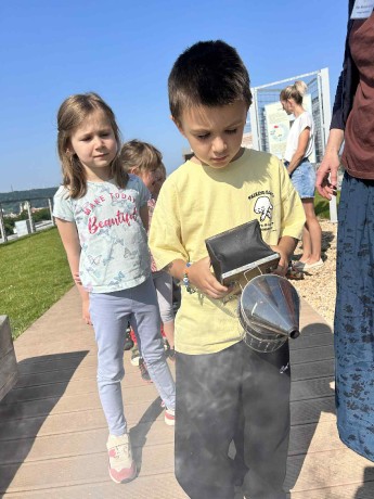 4f7180c4-3904-4d5a-8d70-c78c085587e2