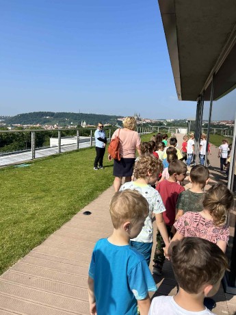 4e2f7127-11e8-4b2c-af35-c8acd1480e59