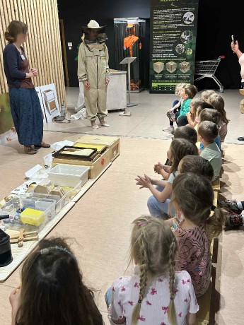 2d7eecfd-49c0-462b-9c43-24bde2b06d91