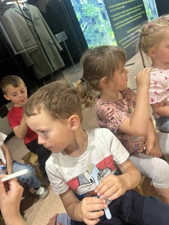 f7550100-491b-4ec1-88d4-846fc1d53063