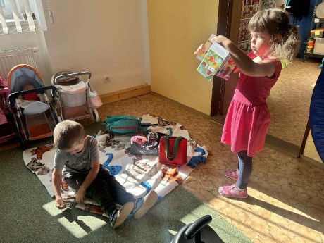 a9905ff3-d433-4c81-8b2e-d3d430cdeca4