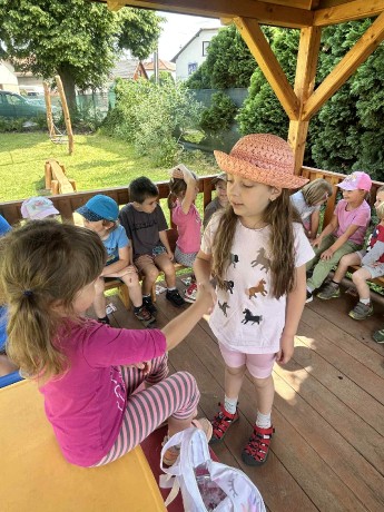 1902fff4-a50d-4bca-9d53-c3a6d0fd2552