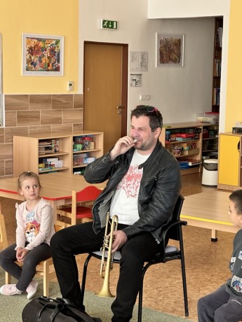 50b1a9bf-1a66-48a8-843e-5c3af8580174