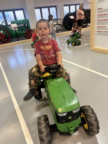 ac740923-5021-4679-bdd1-0a2fc1d4de2c