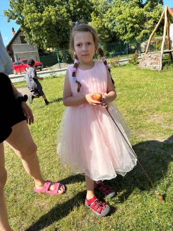 0c73d94a-f4a7-44d2-b590-ca5c4a555463