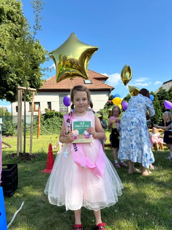 6ba508bb-c7f7-4a9a-bbd9-fc151aff8c95