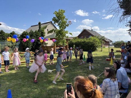 63df879d-46e6-430e-9e28-09e3b4226687