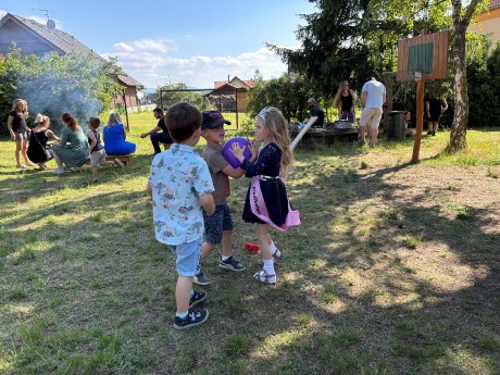 09934f7c-63e3-413a-8233-26080cb2b176