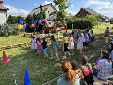 dc761106-0542-4a3c-89ab-97c6e38040db