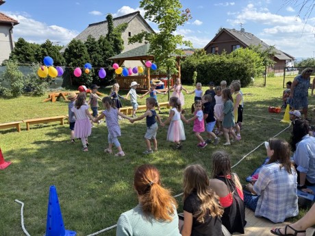 c205b096-ff2d-4c72-9446-e8ac6980d43b