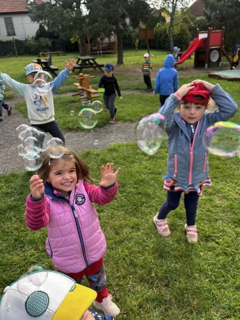 837b7d93-da72-4556-ba22-4d4a79445b42.jfif