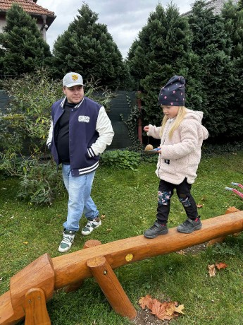 98d65459-7f6c-4364-9804-cd343dbaa902