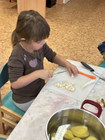 a0f6aa5b-4d9c-4292-9125-e7de5aafb8cd