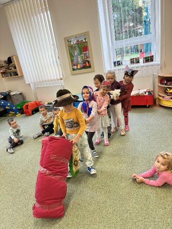 a3a081bb-c64a-4a31-9e2e-51e321f34133