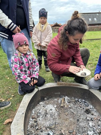 d74febdd-87a5-4def-8123-58f542eb6efb