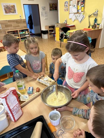 e312f077-7bf0-4f8e-97a7-d07d043c1286