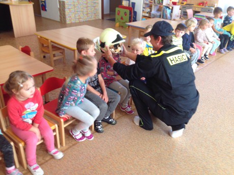 42516181_2085139001505763_608600465025794048_n