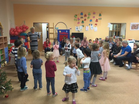 48367418_334035223857810_7574869223923515392_n