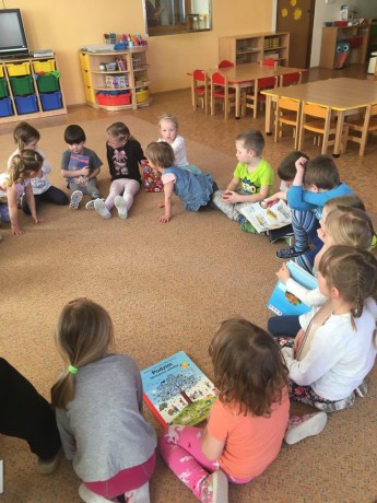 54432552_385285598960780_571869496688508928_n