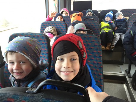 54514799_417338719025556_5973940767297634304_n