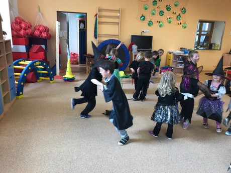 59482882_316386815722470_7300609057830731776_n